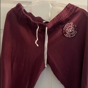 Abercrombie & Fitch | Women’s Maroon joggers | size M